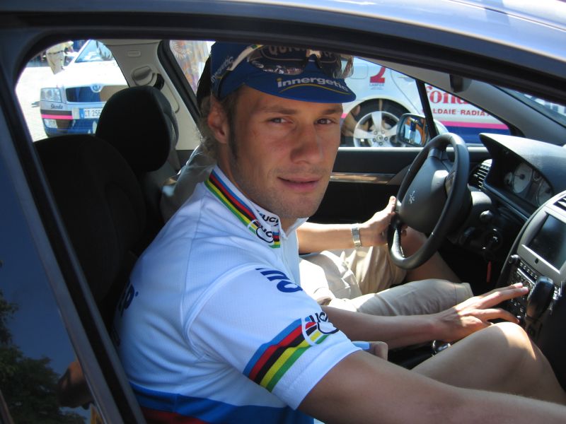 gal/Les_coureurs_au_depart_a_Strasbourg/Tour de France 2006 022.jpg